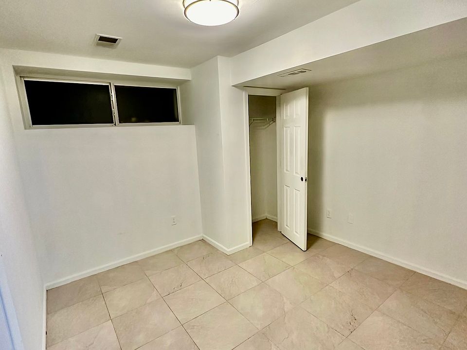 1st image of 3360 Victory Blvd Floor 2