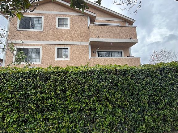 2nd image of 6729 Laurel Canyon Blvd APT 8