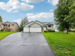 550 Woodduck Trl, Lino Lakes, MN 55014