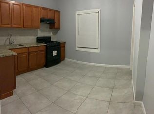 82 N 17th St, East Orange, NJ 07017