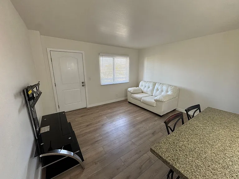 801 National City Blvd #414 — Photo 3