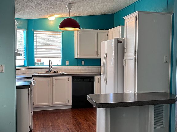 3rd image of 10325 Oak Forest Dr #180