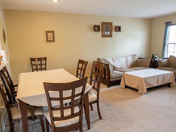 5th image of 1094 Shady Lake Dr #1094