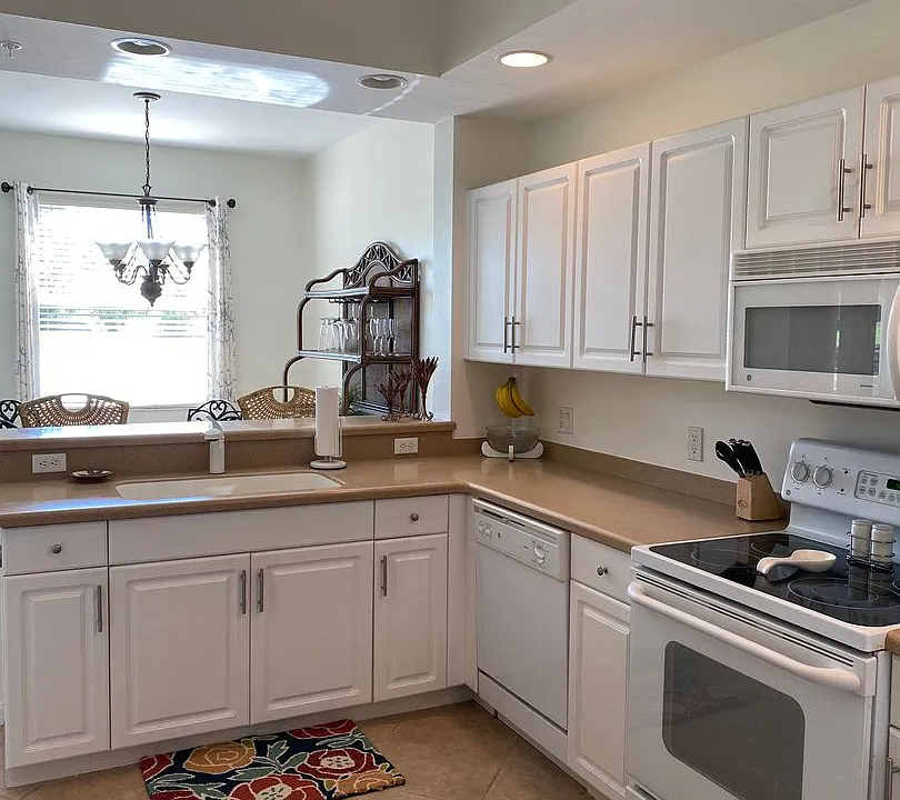 3465 Laurel Greens Ln #103