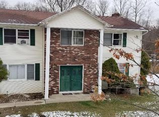 34 New Pomona Rd, Suffern, NY 10901