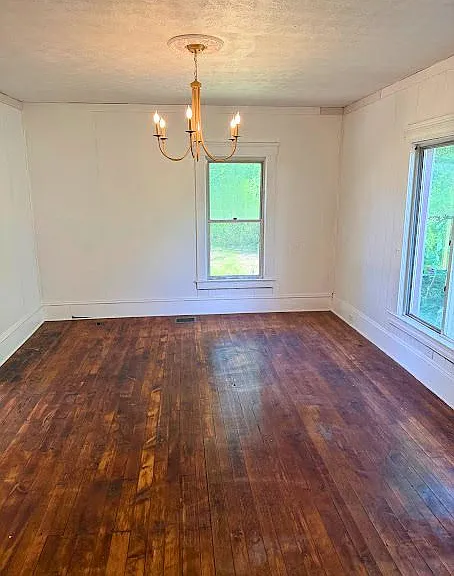 15007 Cardinal Ave — Photo 4