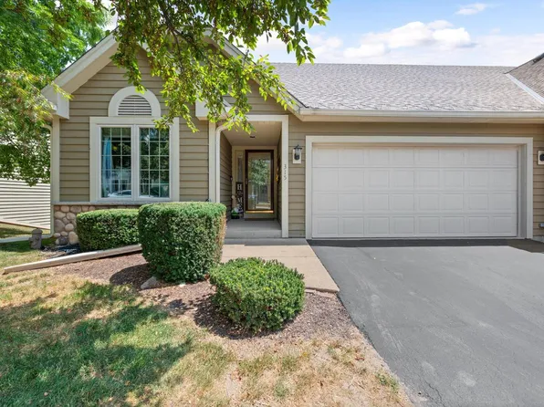 315 Endfield CIRCLE #37, Waukesha, WI 53186