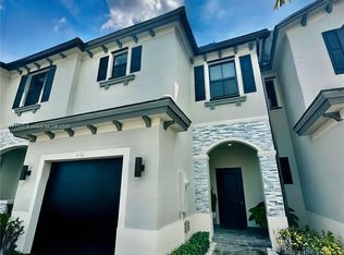 452 NW 203rd Ter #452, Miami, FL 33169