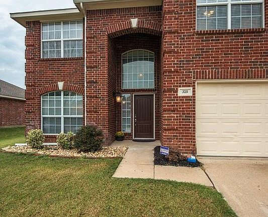 4th image of 325 Benton Dr