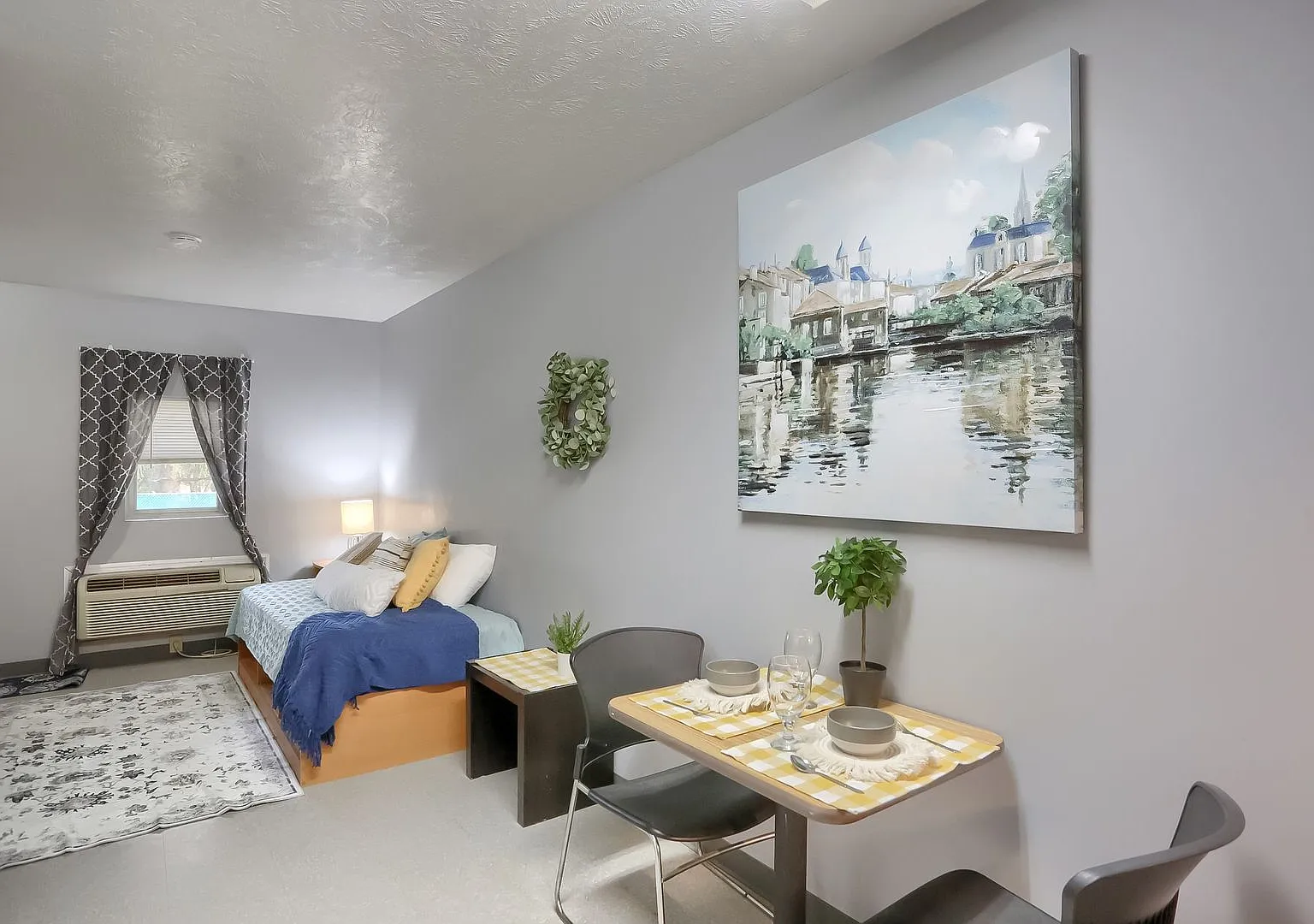 Slippery Rock Studio Apartment! — Photo 2