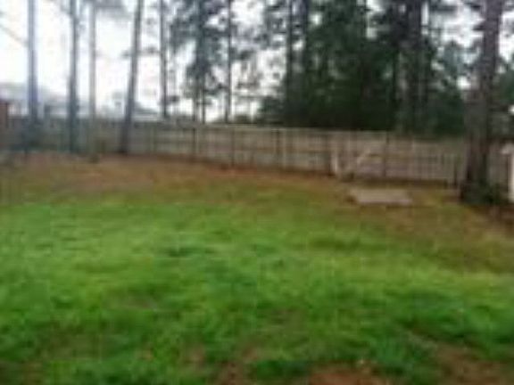 3rd image of 202 Eastlake Dr