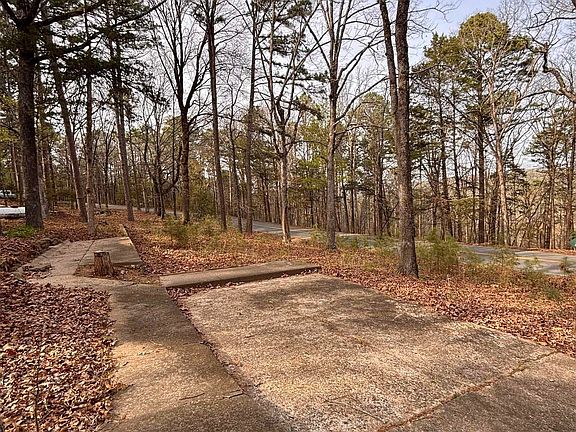 3rd image of 102 Meadow Ln