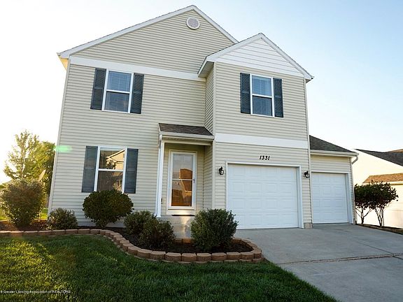 3rd image of 1331 Yarrow Dr
