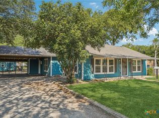 402 Burges St, Seguin, TX 78155
