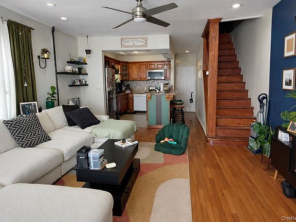 3rd image of 6934 Almeda Avenue