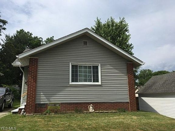 2nd image of 583 Plum Ave