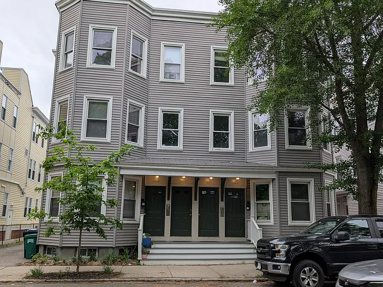 367 Cardinal Medeiros Ave #2 — Photo 20