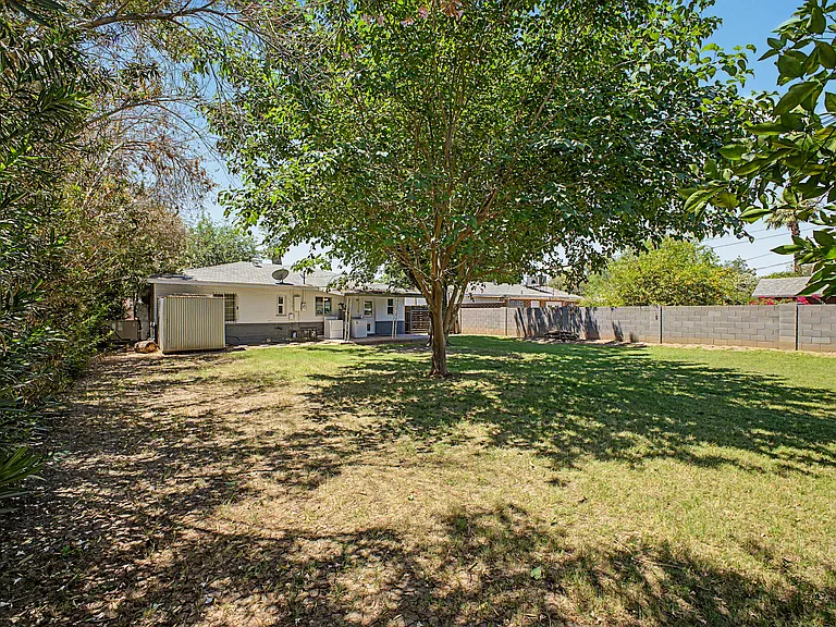 1638 E Williams St — Photo 38