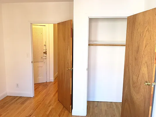 Rented by Rapid Realty Cobble Hill | media 87