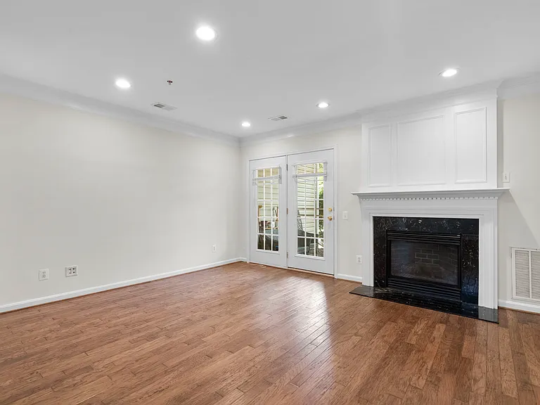 233 Jay Dr #93 — Photo 9