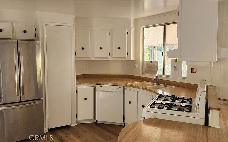 216 Kearns Dr — Photo 16