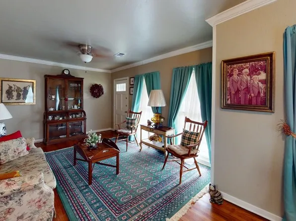 1701 S High St, Brady, TX 76825