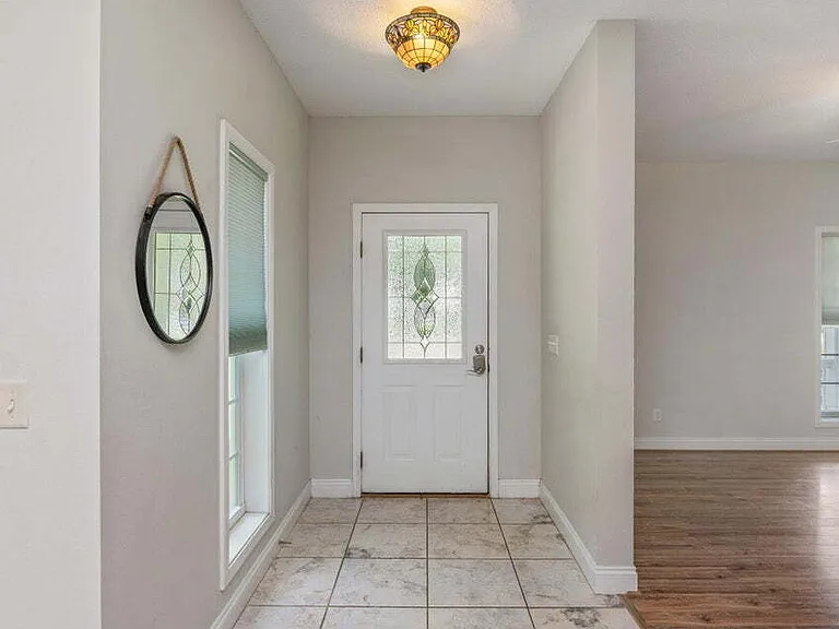 322 Crescent Dr — Photo 7