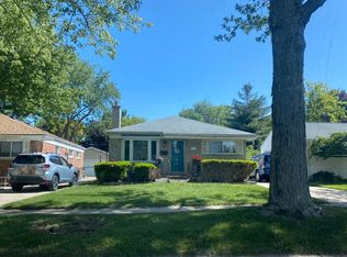 642 Crest St, Mount Clemens, MI 48043