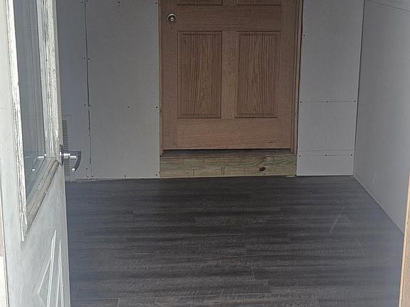 2nd image of 300 W STANLEY STREET