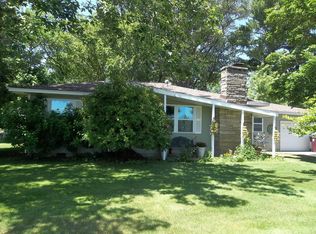 885 S Sheridan Dr, Muskegon, MI 49442
