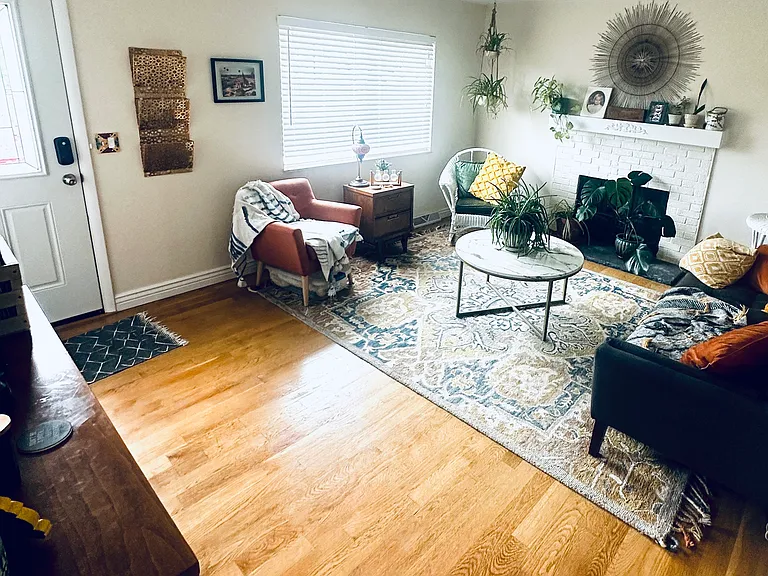 5009 E Peakview Ave — Photo 2