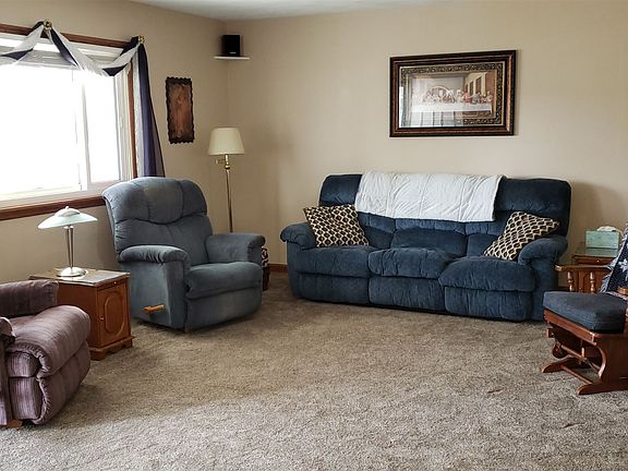 5th image of 1339 E South Poe Dr