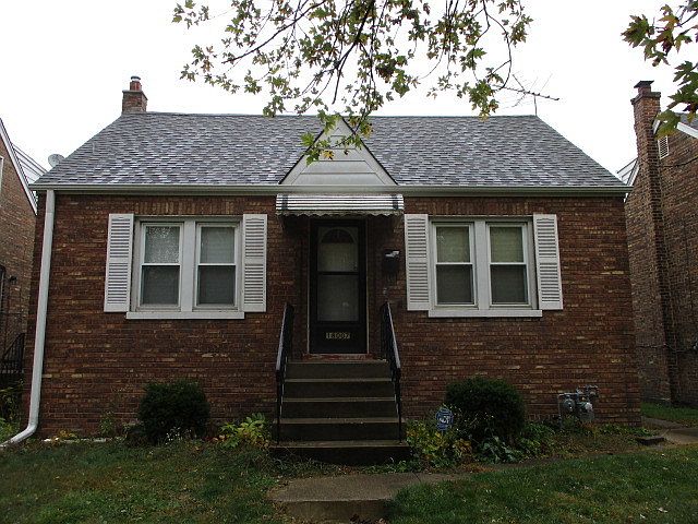 1st image of 18007 Oakwood Ave