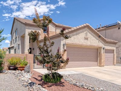 7027 Hawkwatch Rd NW, Albuquerque, NM, 87114