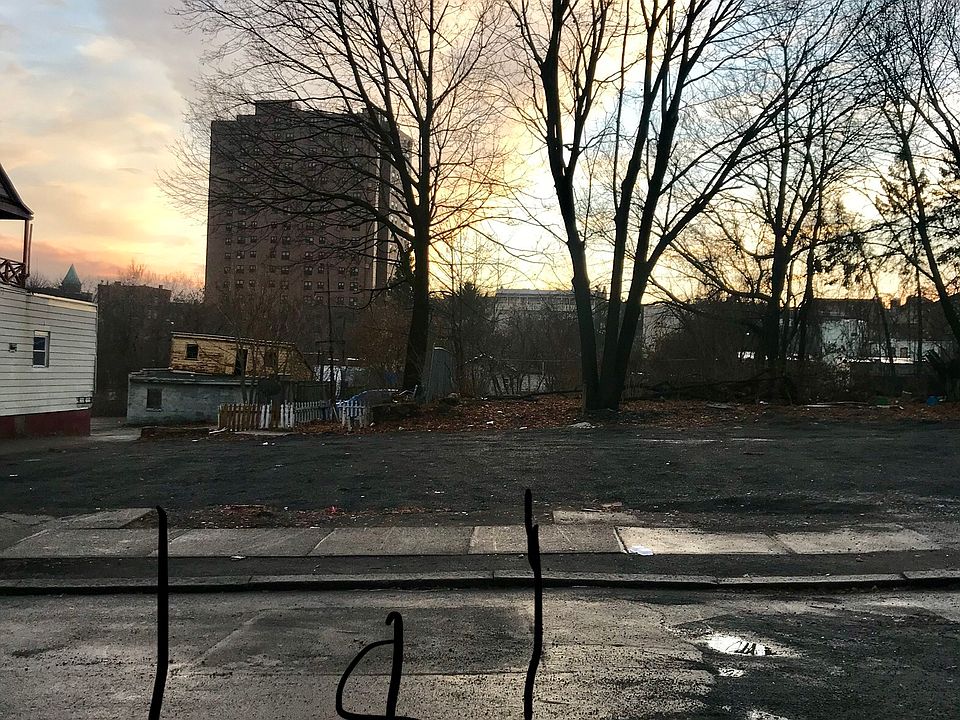 1st image of 328 Sheridan Ave