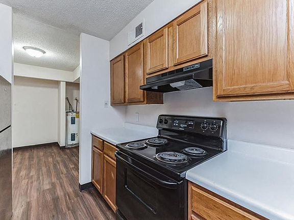4th image of 3500 Westline Dr #3524-01