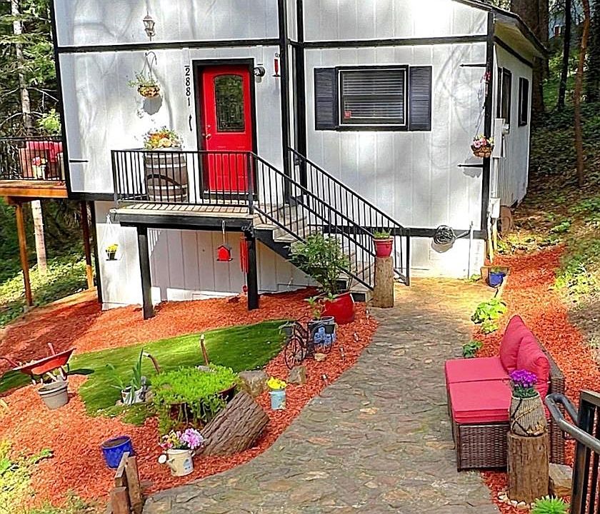 1st image of 2881 Birch Ct