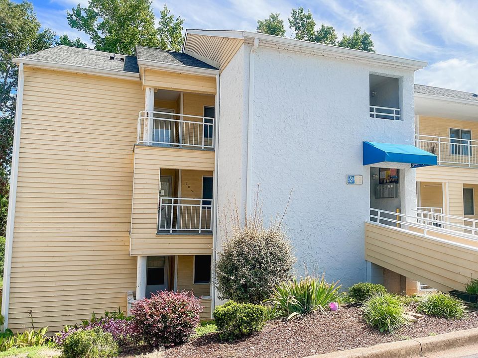1st image of 201 Northlake Dr