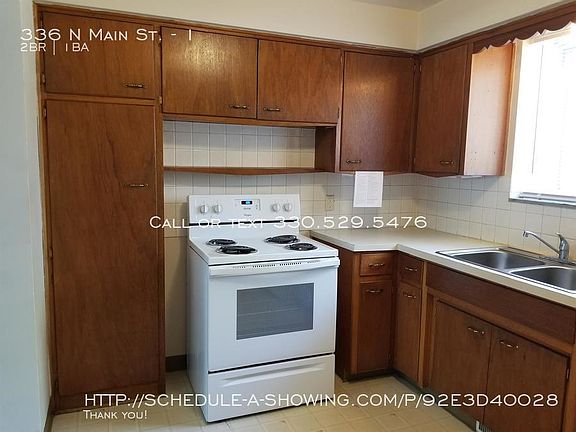 3rd image of 336 N Main St APT 1