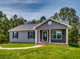 102 Black Ave, Thomasville, NC 27360