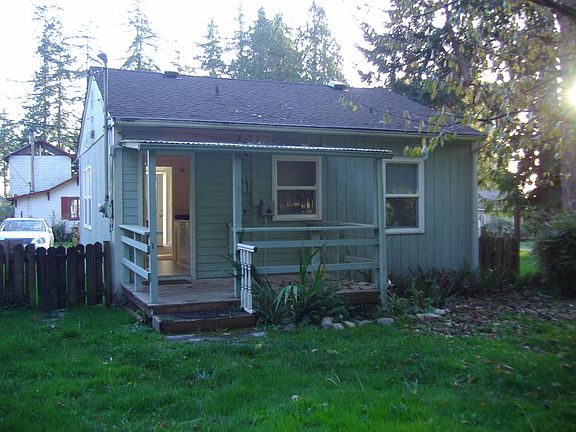 2nd image of 9298 NE Seaview Ave