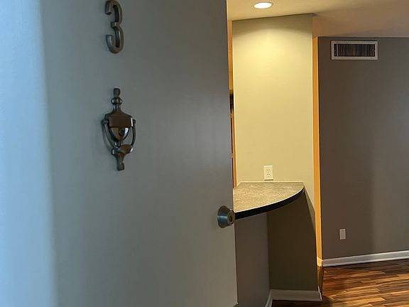 2nd image of 1829 Edenside Ave #1829EDE-3
