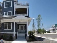 2nd image of 2128 Harbor Ave