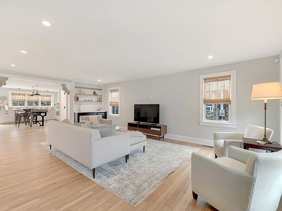 3rd image of 237 6th St