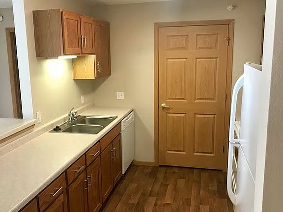3rd image of 2850 59th St NW #2852