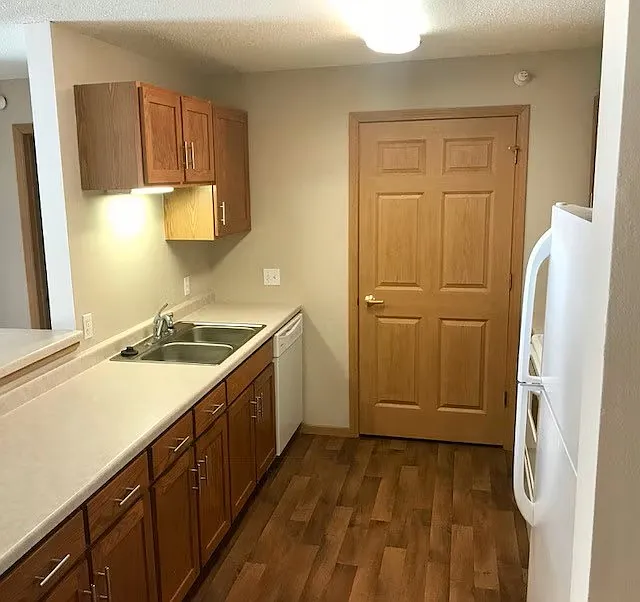 Crown Apartments