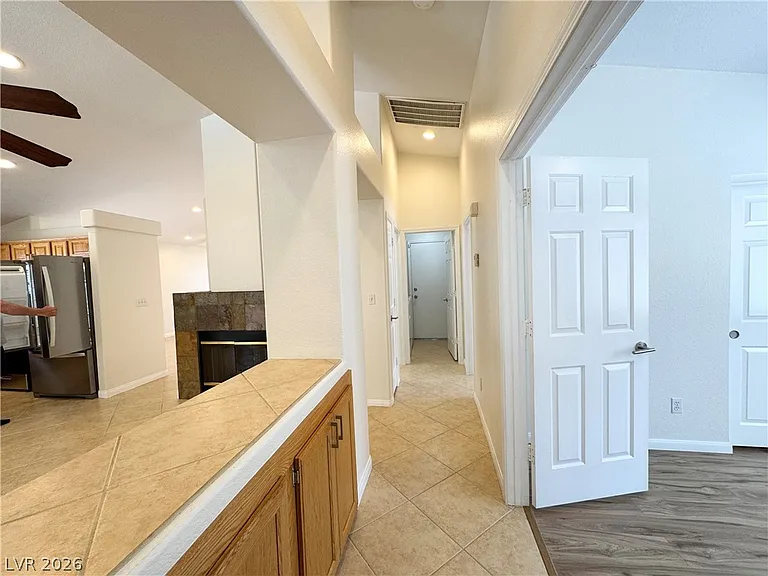 1437 Waterton Dr — Photo 15