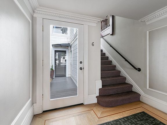 Private ground floor entry off lobby