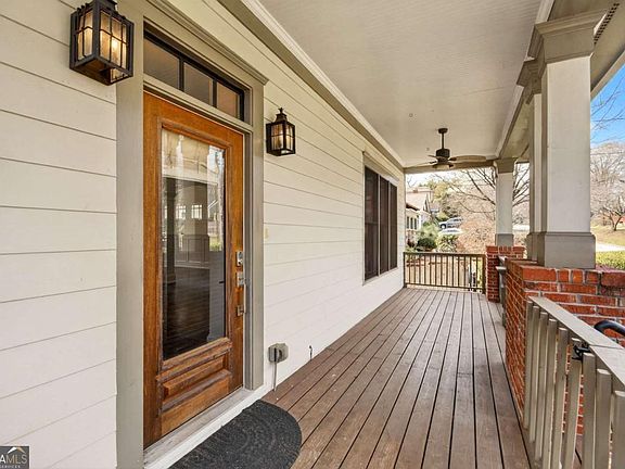 4th image of 2129 Oakview Rd SE