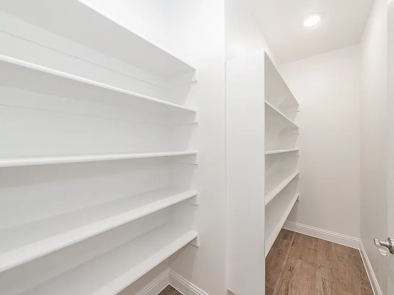 241 Gardenia Dr — Photo 8